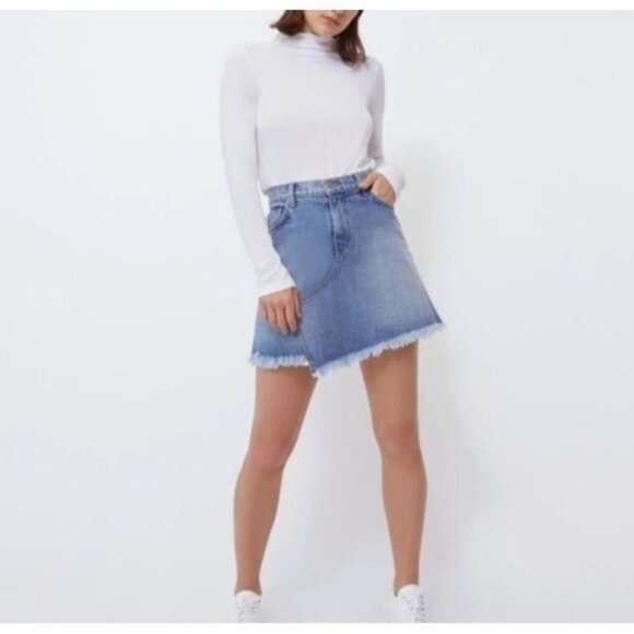 BLDWN Women Andie Frayed Fringe Asymmetric Hem Denim Jean High Waist Mini Sz 27 - Picture 4 of 8